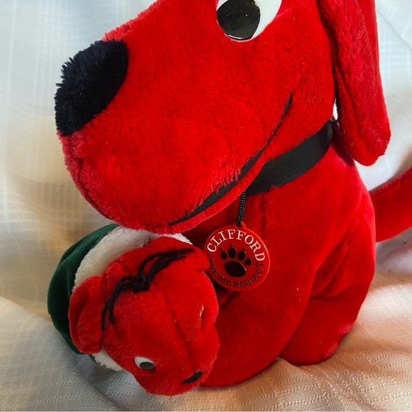 Clifford The Big Red Dog Holiday Plush With puppy In Stocking - Picture 3 of 5